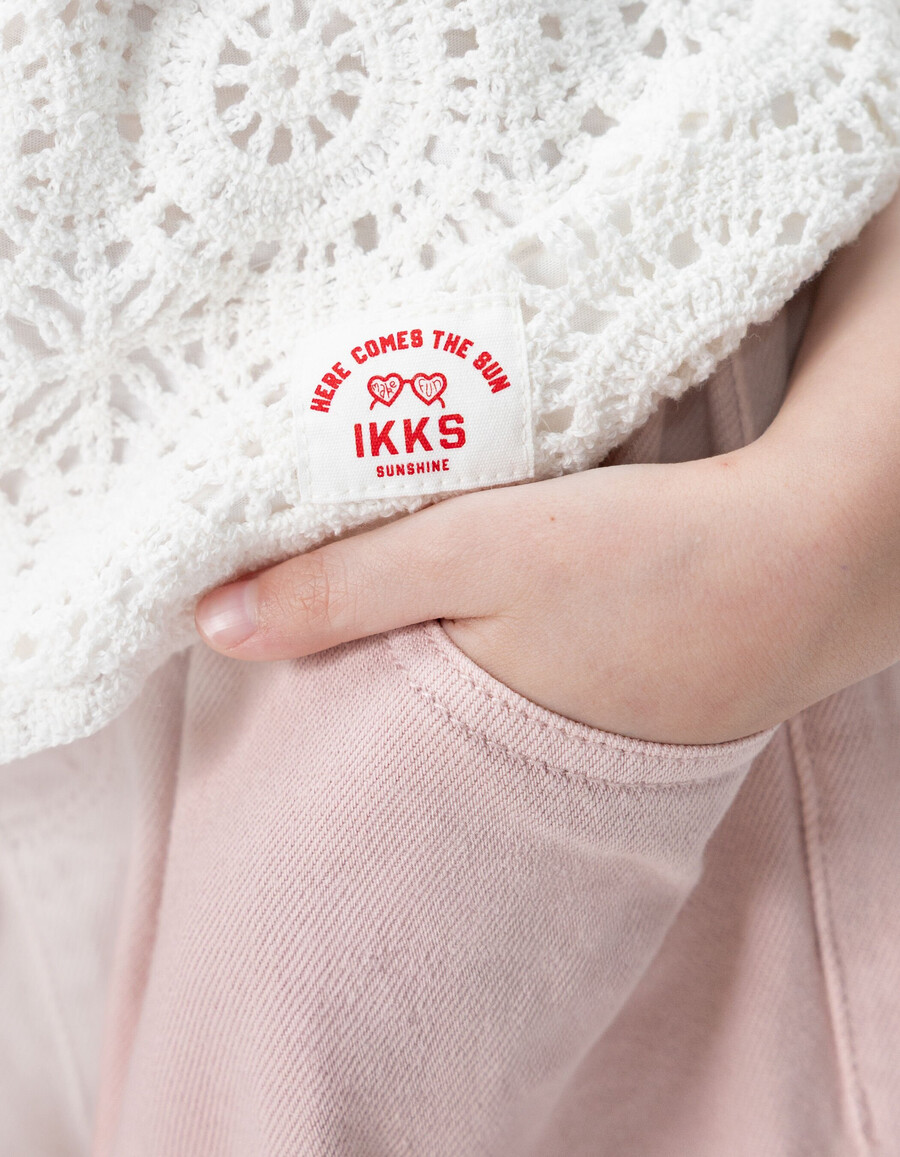 weißes kurzarm-top für mädchen gehäkelter polokragen