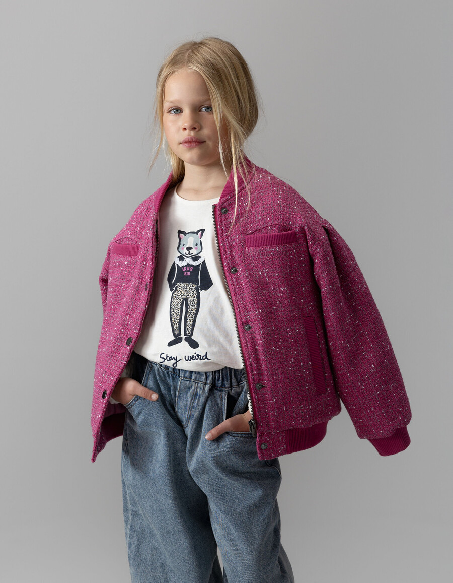 mädchen-t-shirt aus ecrufarbener bio-baumwolle mit kaninchenmotiv und 3d-spitzenkragen