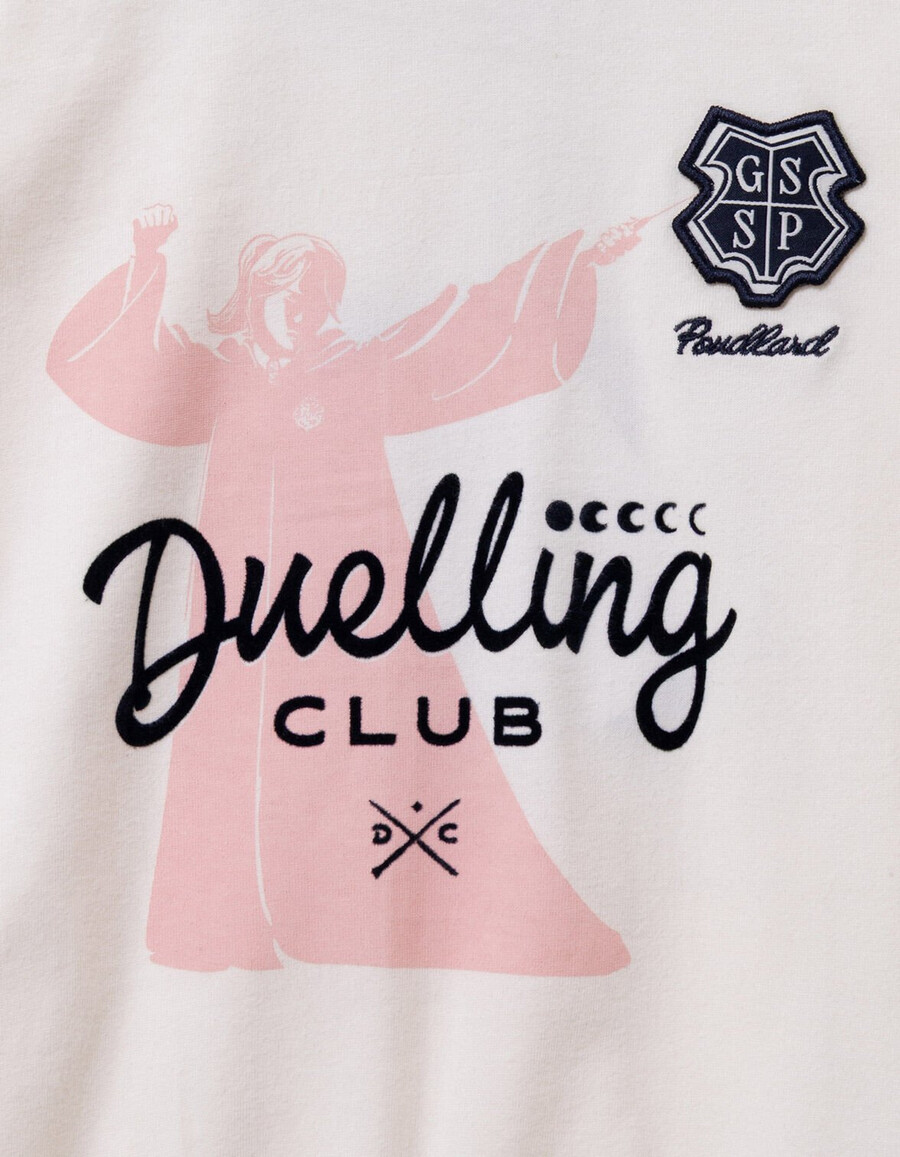 weißes mädchen-t-shirt mit harry-potter-hexenmotiv