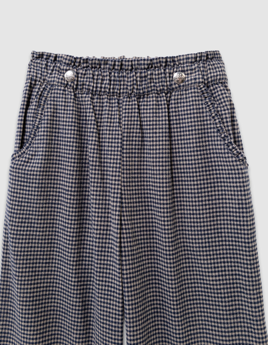 mädchen-hose in marineblau mit vichy-karo und rüschen
