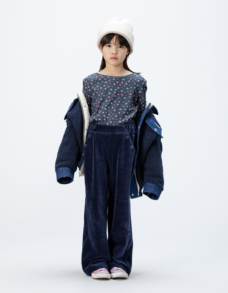 mädchen-jogginghose aus blauem cord