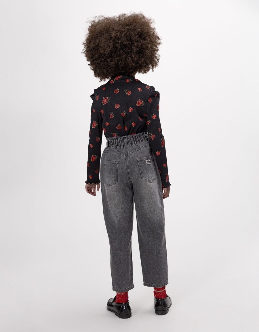 graue mom-jeans für mädchen mit sichtbaren knöpfen