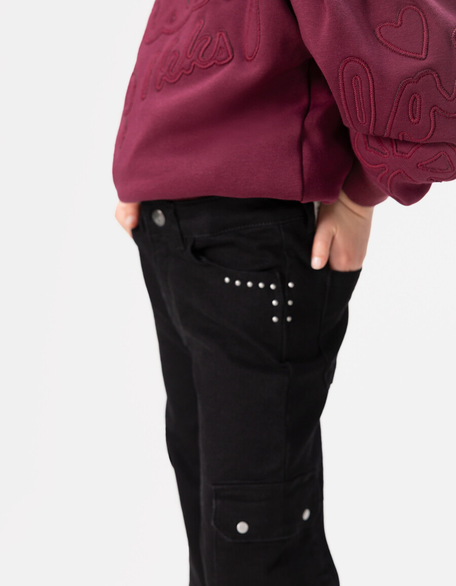 schwarze mit nieten besetzte cargo-jeans für mädchen mit geradem schnitt