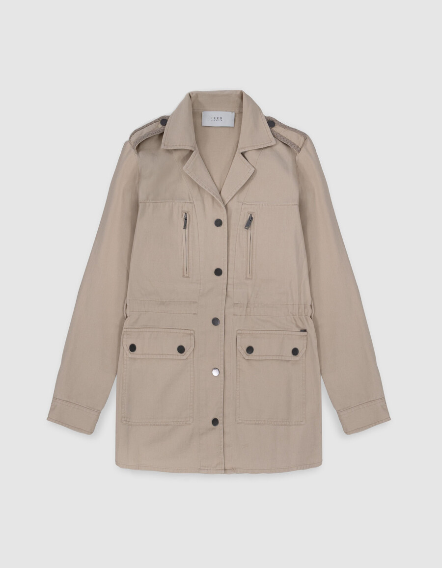beige safarijacke für damen mit schulterstickerei