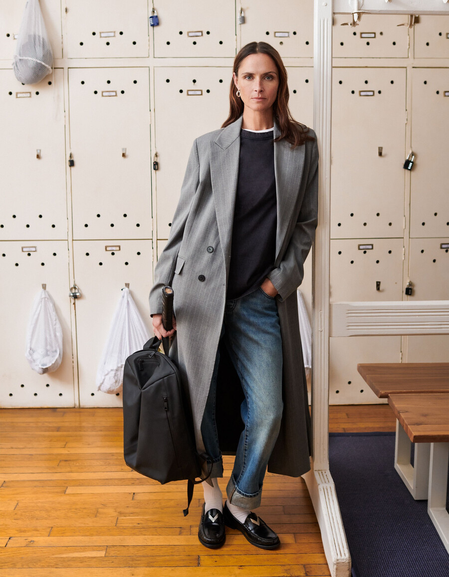 grauer gestreifter damen-anzugblazer