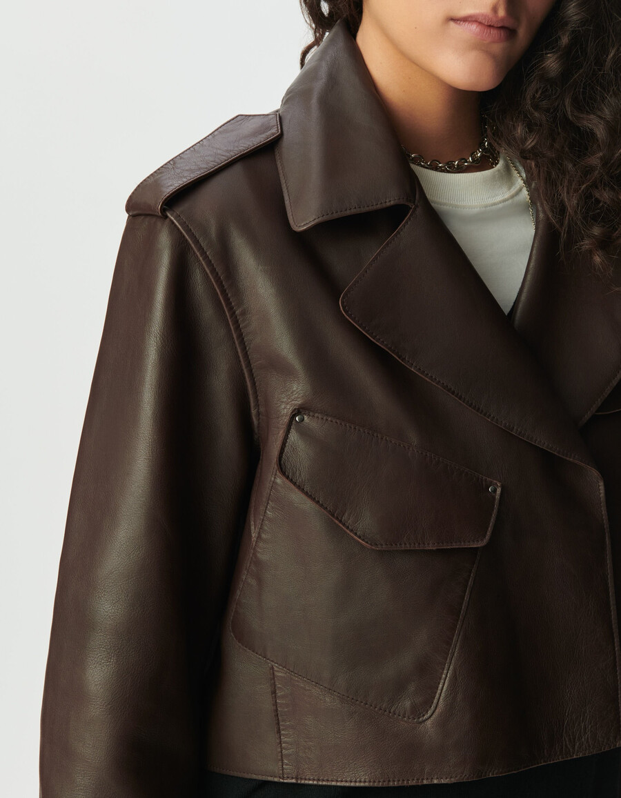 kurzer trenchcoat aus braunem leder für damen