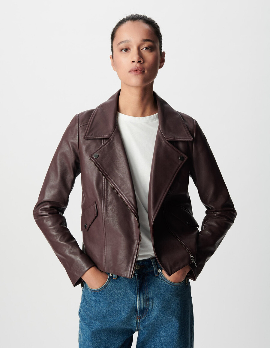 damen-bikerjacke aus burgunderrotem leder mit abnehmbarer kapuze