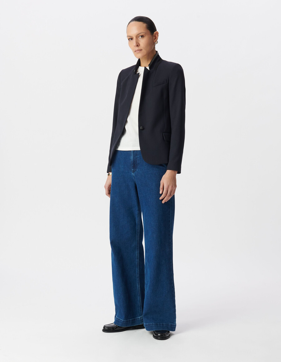 damen-blazer in marineblau mit elegantem kragenband