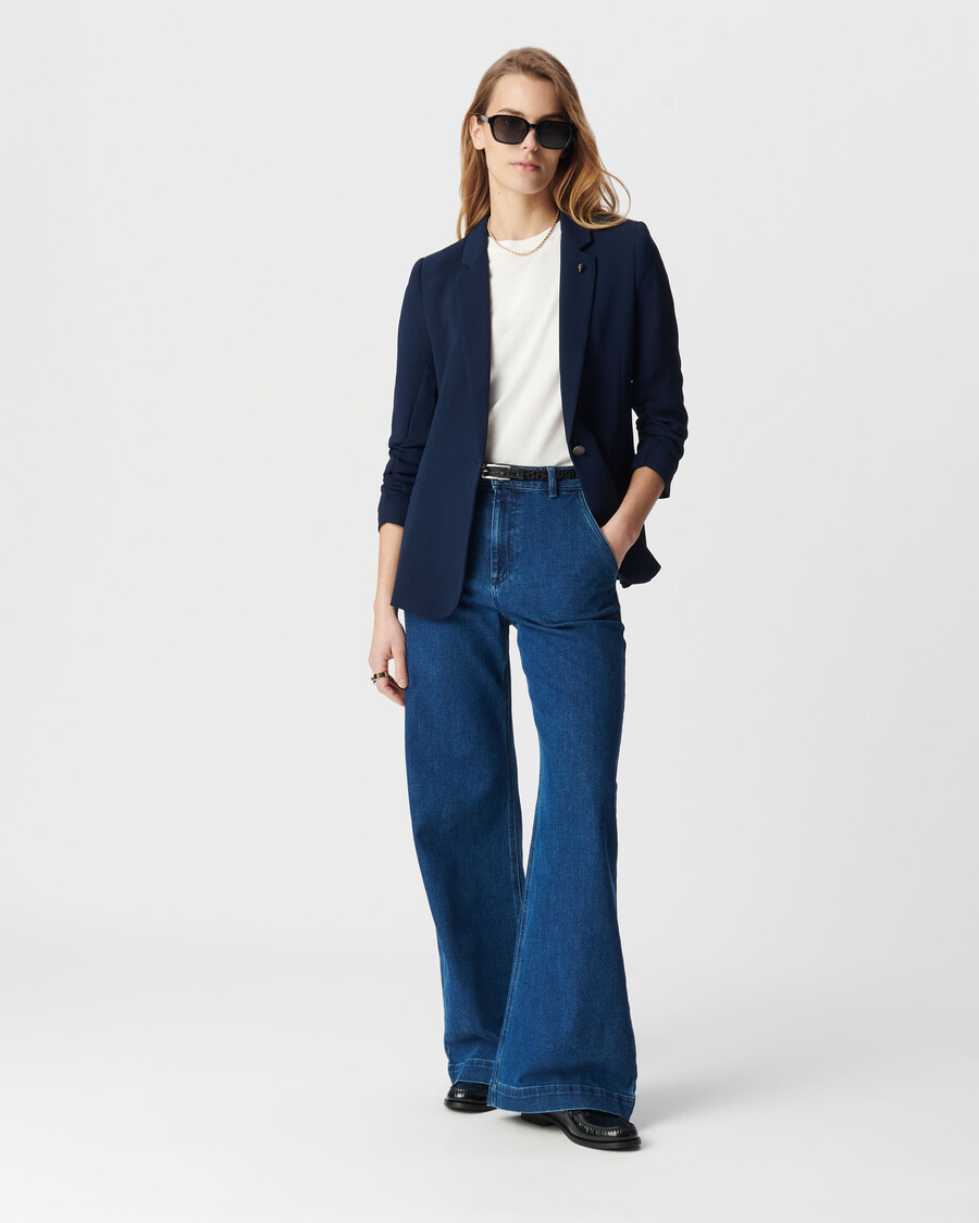 damen-anzugjacke in marineblau mit 34-ärmeln und raffungen