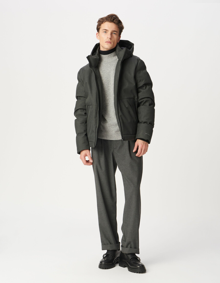graue wasserdichte wattierte herrenjacke mit kapuze