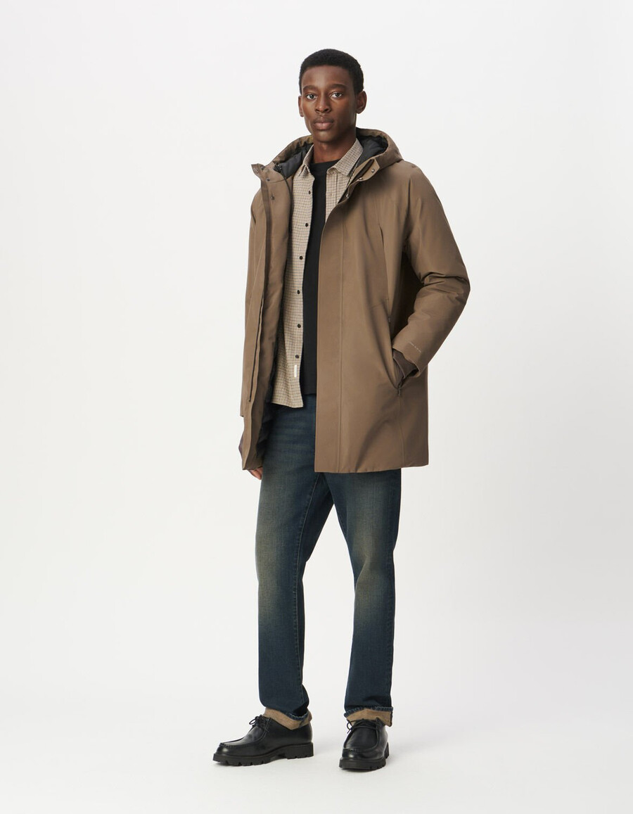 beige gesteppter wasserdichter und atmungsaktiver herrenparka