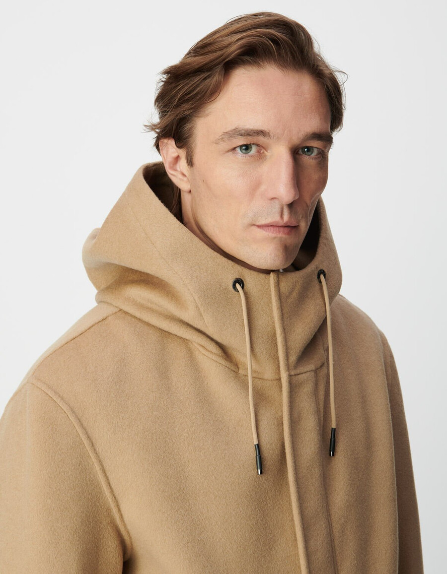 beigefarbener herren-kapuzenmantel esprit dufflecoat