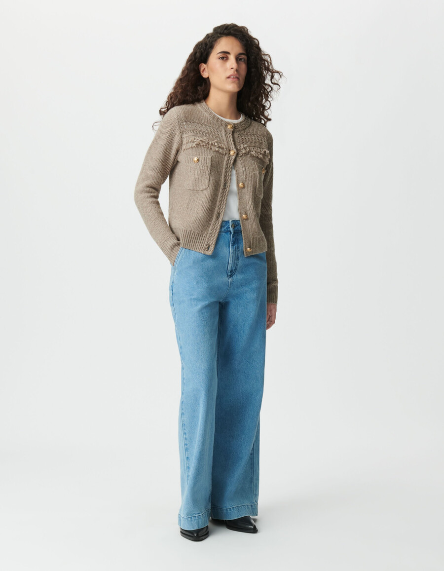 beigefarbene strickjacke für damen fransen goldene knöpfe