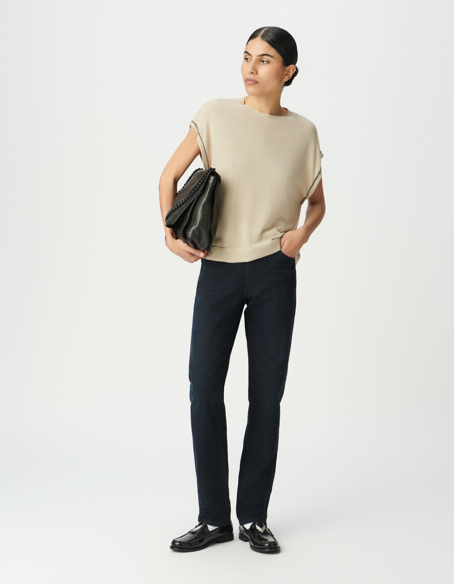beigefarbener damen-feinstrickpullover aus lurex mit ketten