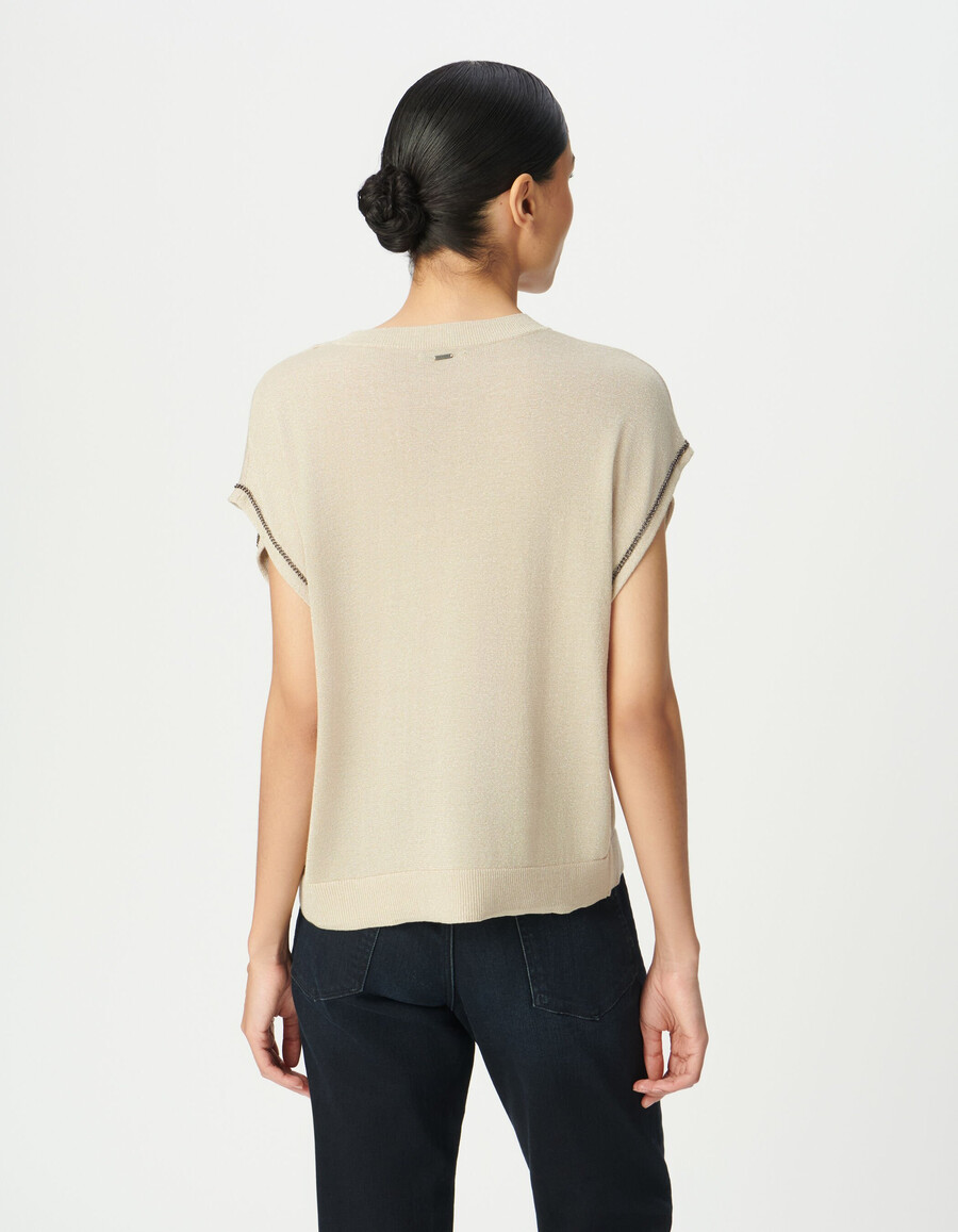 beigefarbener damen-feinstrickpullover aus lurex mit ketten