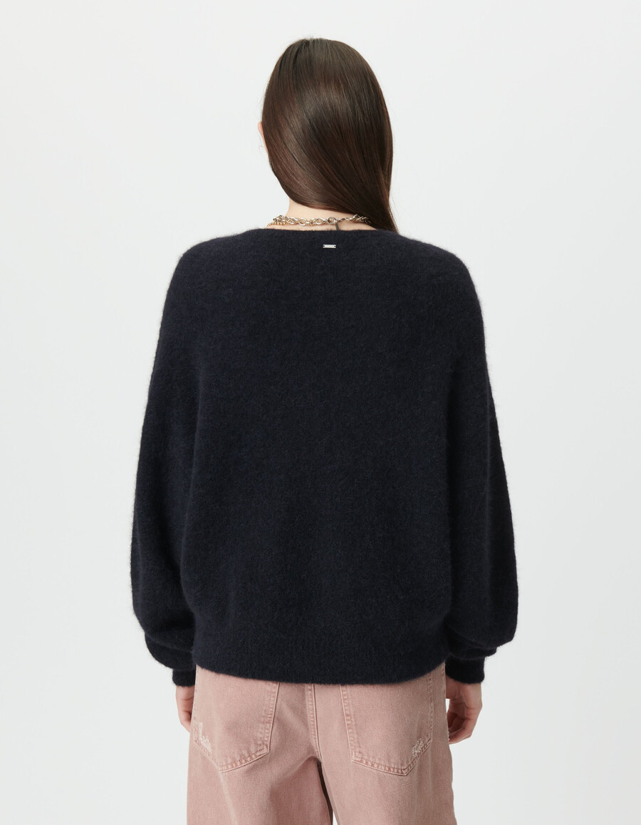schwarzer damenstrickpullover mit fledermausärmeln