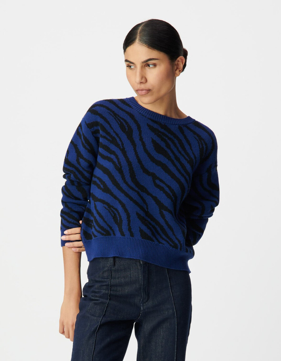 damen-winterpullover aus blauem zebra-strick kurz