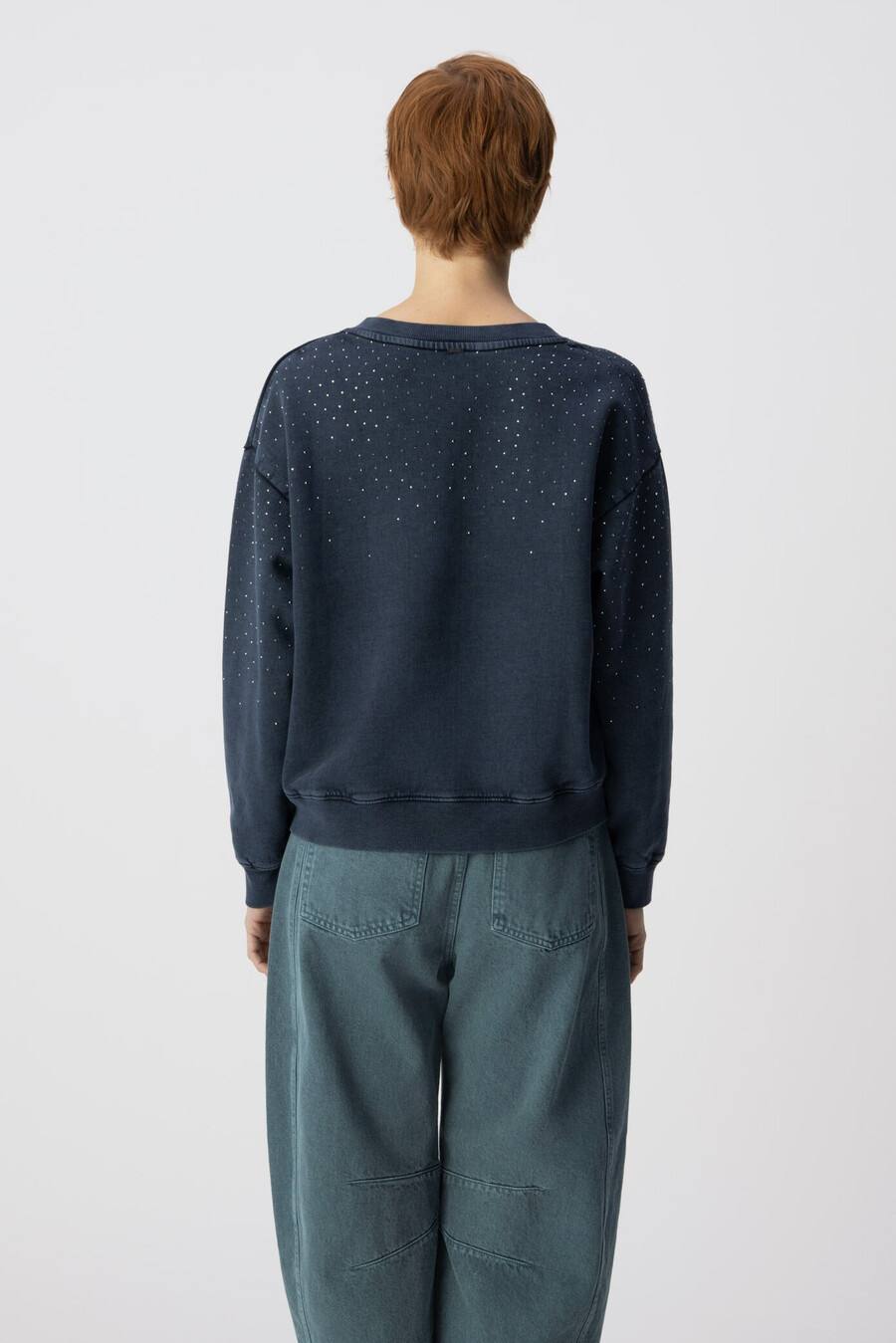 damen-pullover aus bio-baumwolle marineblau mit strasssteinen und v-ausschnitt