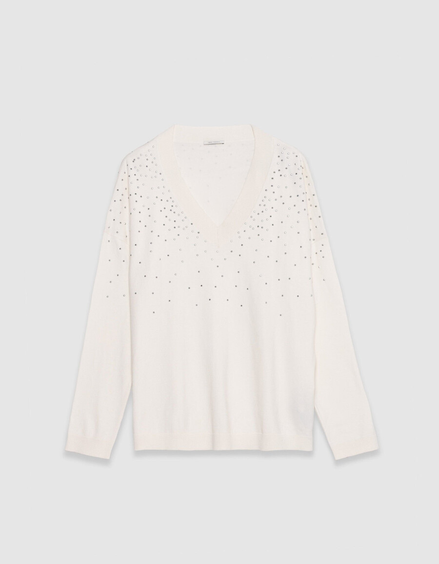 weißer strickpullover mit v-ausschnitt und nieten für damen