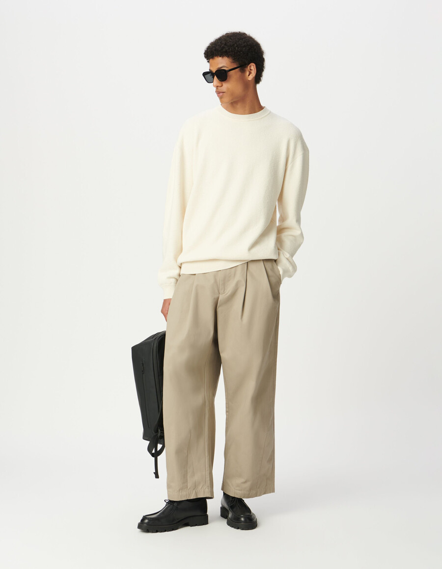 herren-sweatshirt aus ecrufarbenem strick mit bouclette-futter