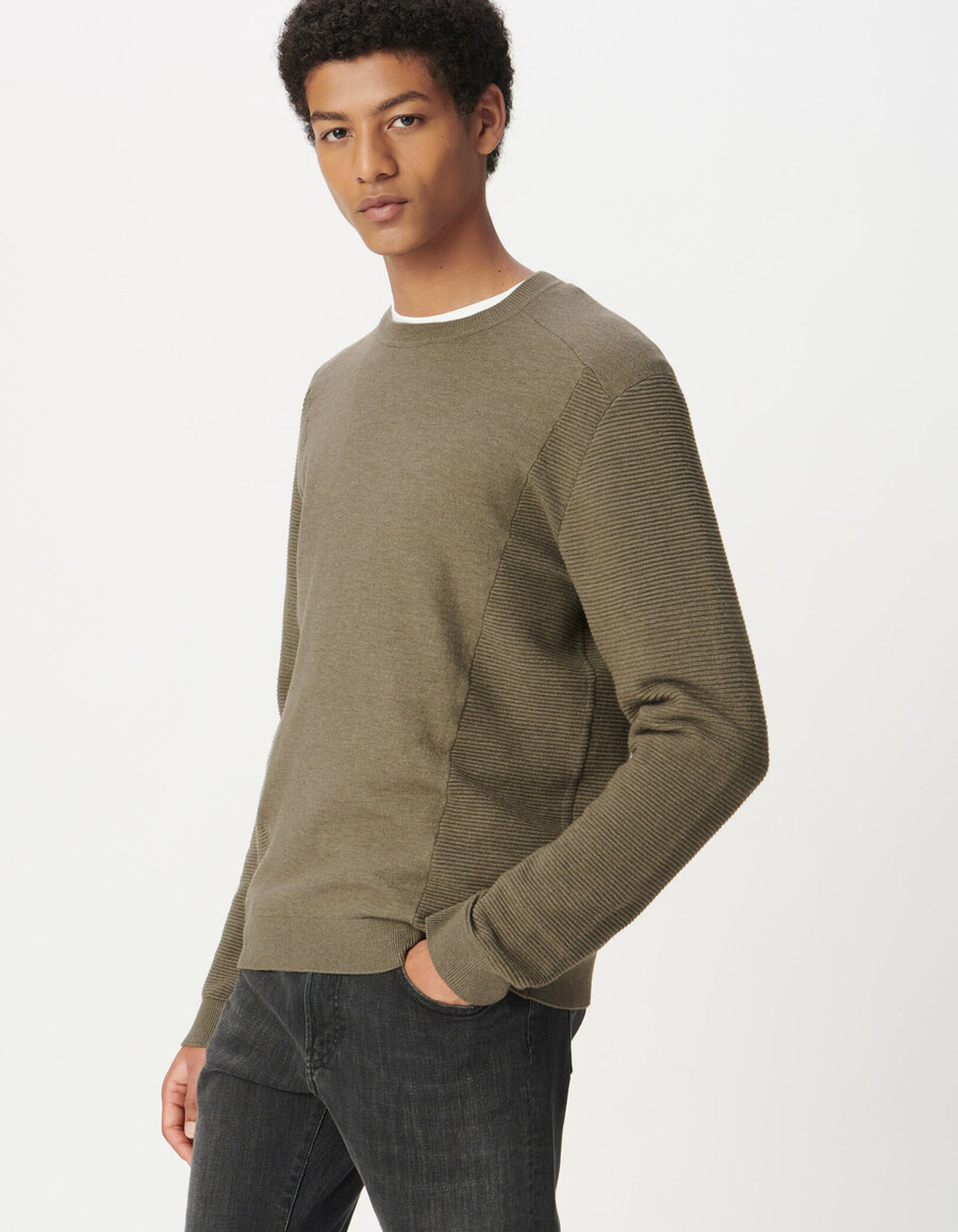 beigefarbener seawool-strickpullover für herren strukturierte seiten und ärmel