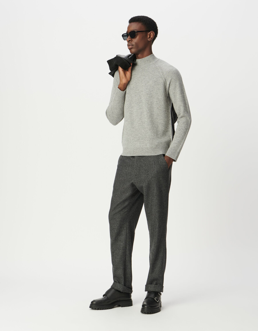 grauer strickpullover für herren mit stehkragen