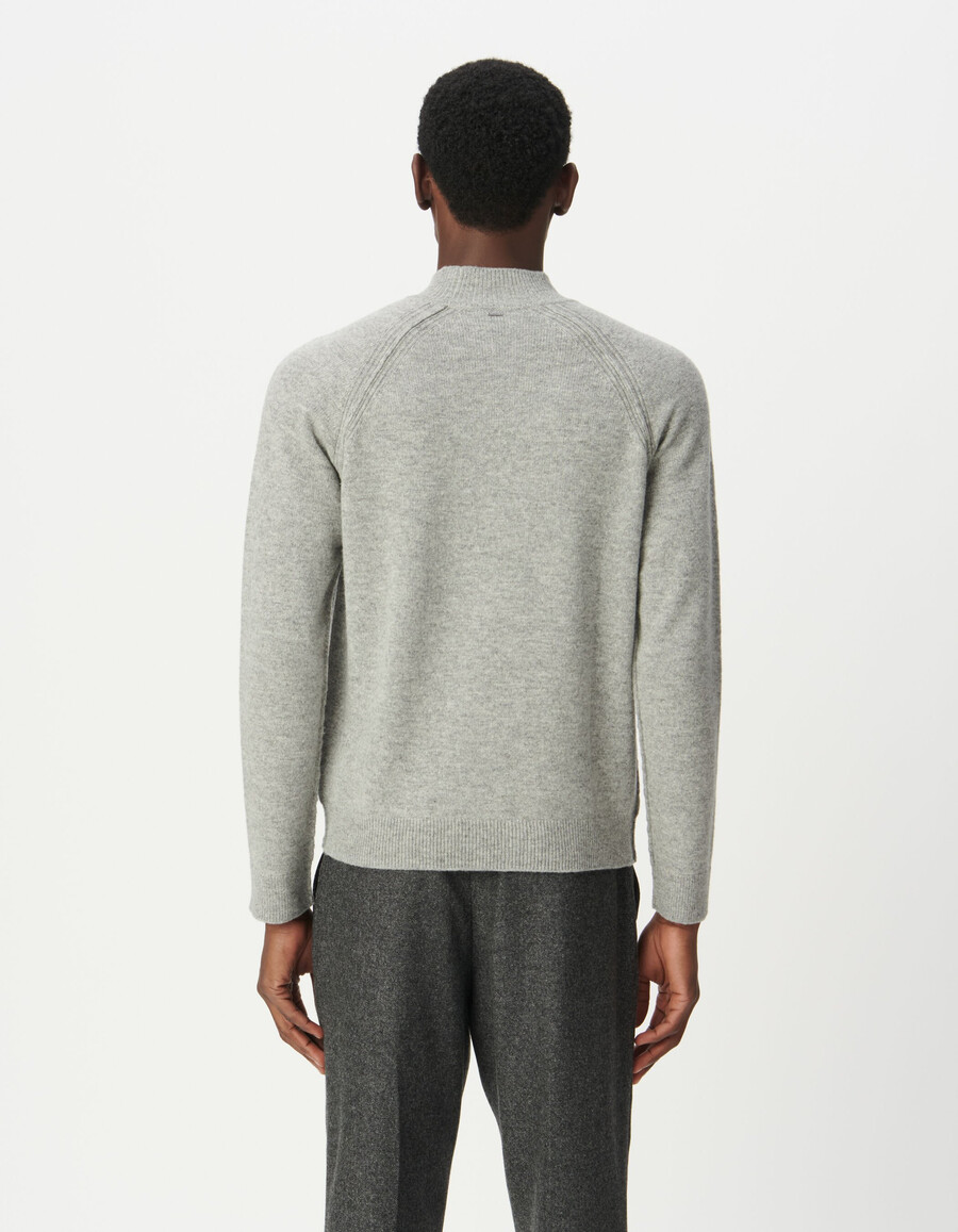 grauer strickpullover für herren mit stehkragen