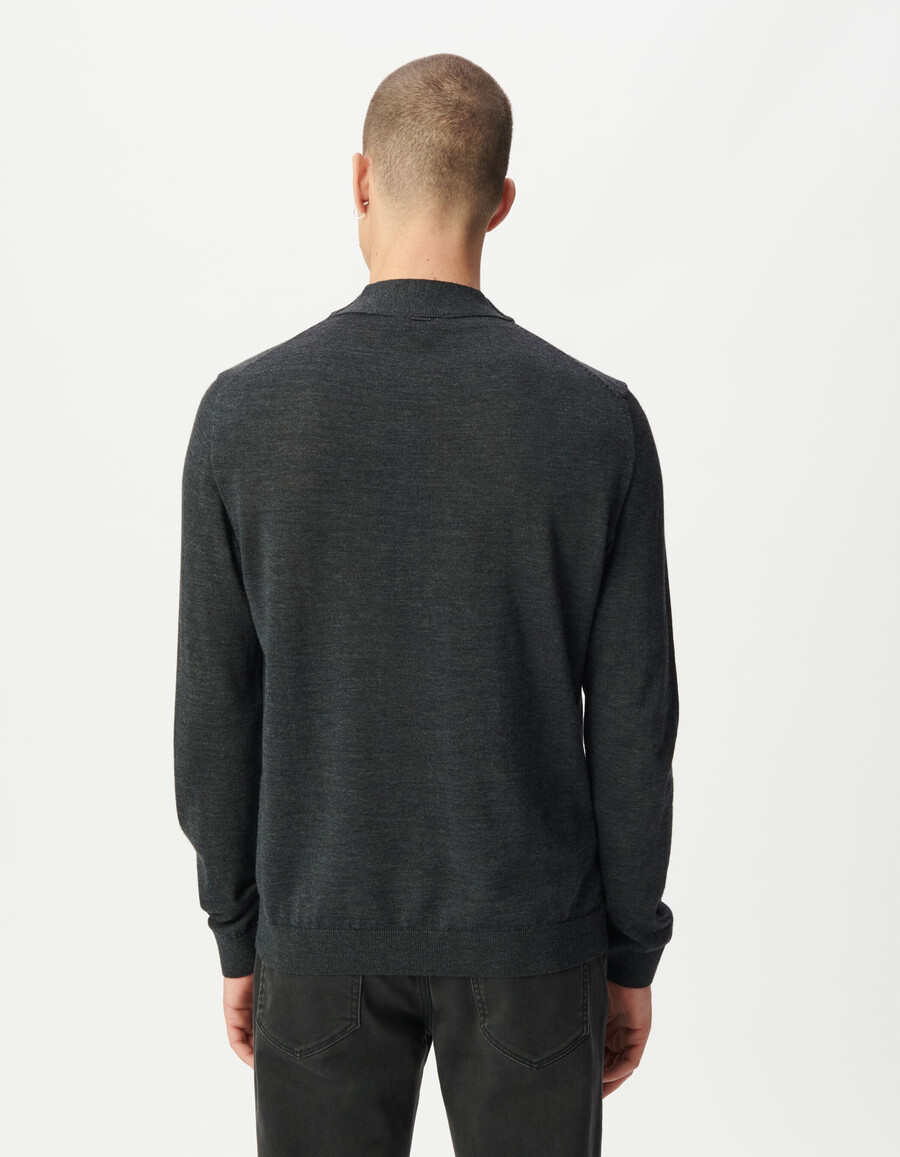 grauer strickpullover für herren mit stehkragen