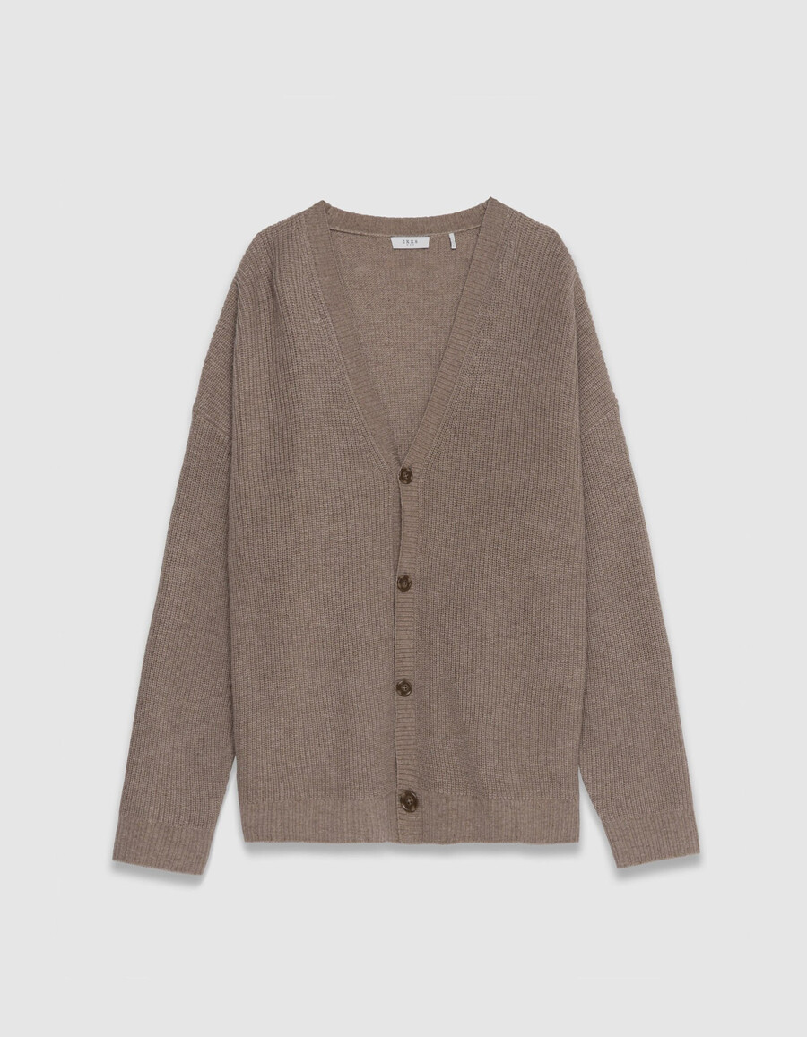 beigefarbene herren-strickjacke mit v-ausschnitt