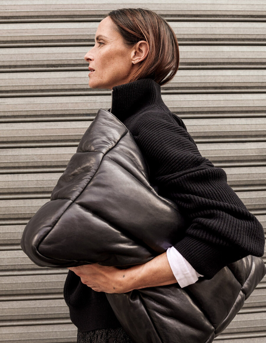 schwarze gesteppte leder-tragetasche für damen