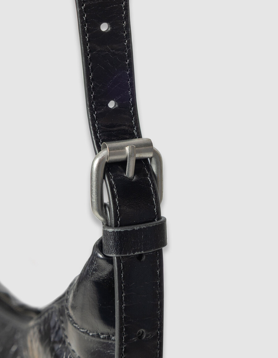 schwarze allane-halbmondtasche aus glasiertem leder für damen