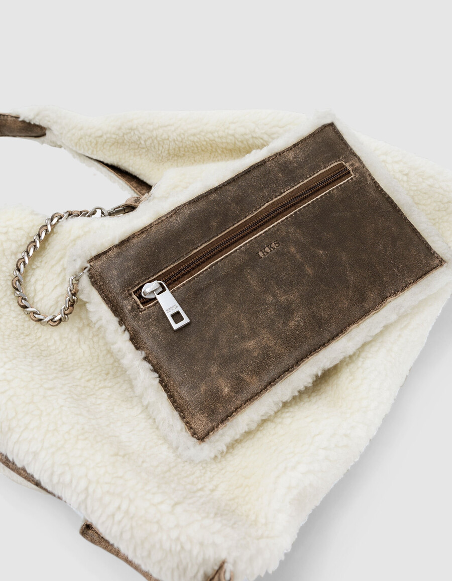 damen-hobo-tasche aus cremefarbenem shearling- und ledermix