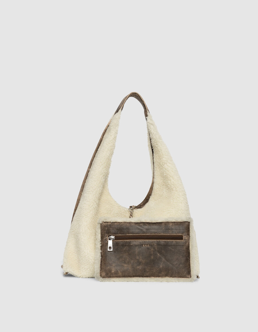 damen-hobo-tasche aus cremefarbenem shearling- und ledermix