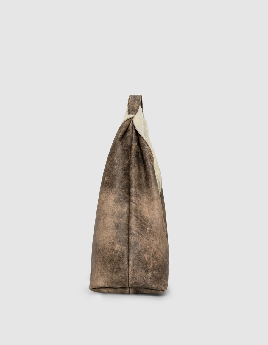 damen-hobo-tasche aus cremefarbenem shearling- und ledermix