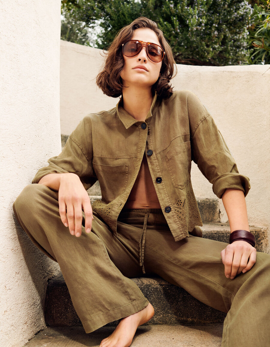 damen-kurzhemd aus besticktem leinen in khaki