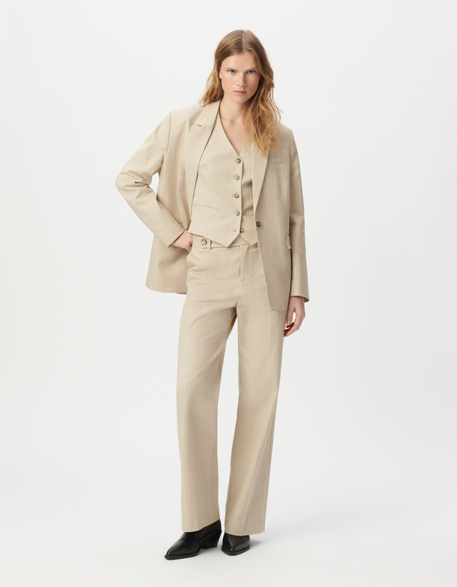 beige nadelstreifen-kostümjacke für damen