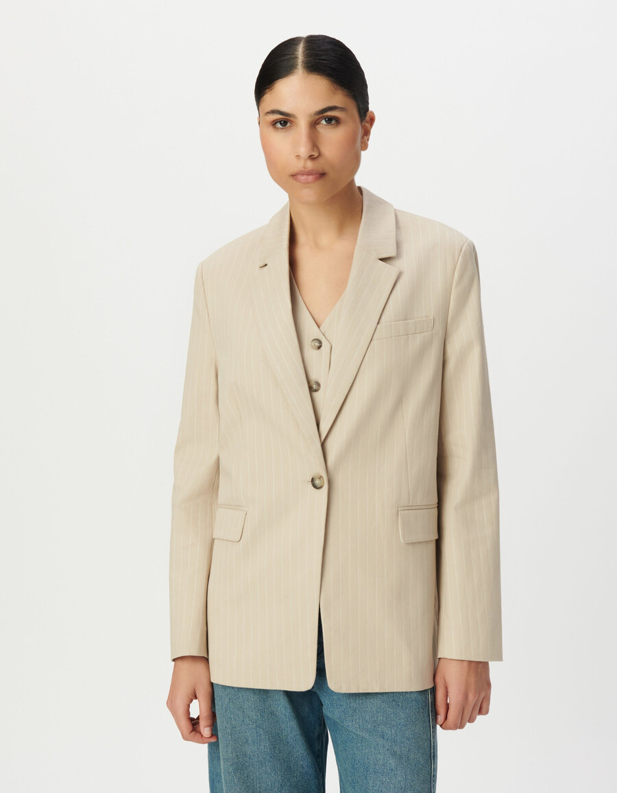 beige nadelstreifen-kostümjacke für damen