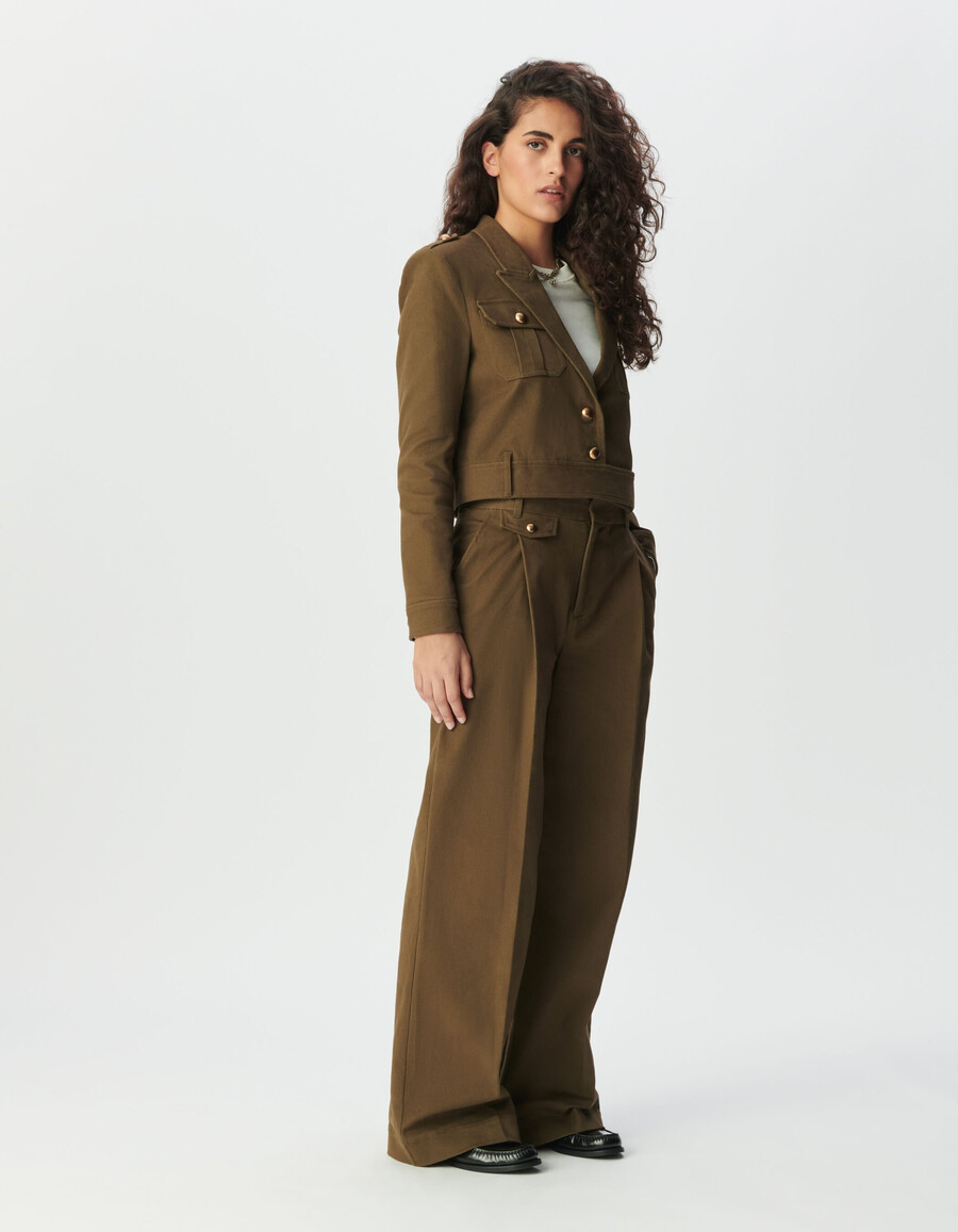 damen-kurzjacke aus khakifarbenem gabardine