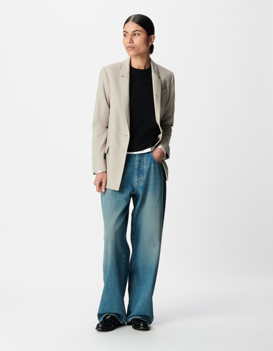 beigefarbener damen-anzugjacke