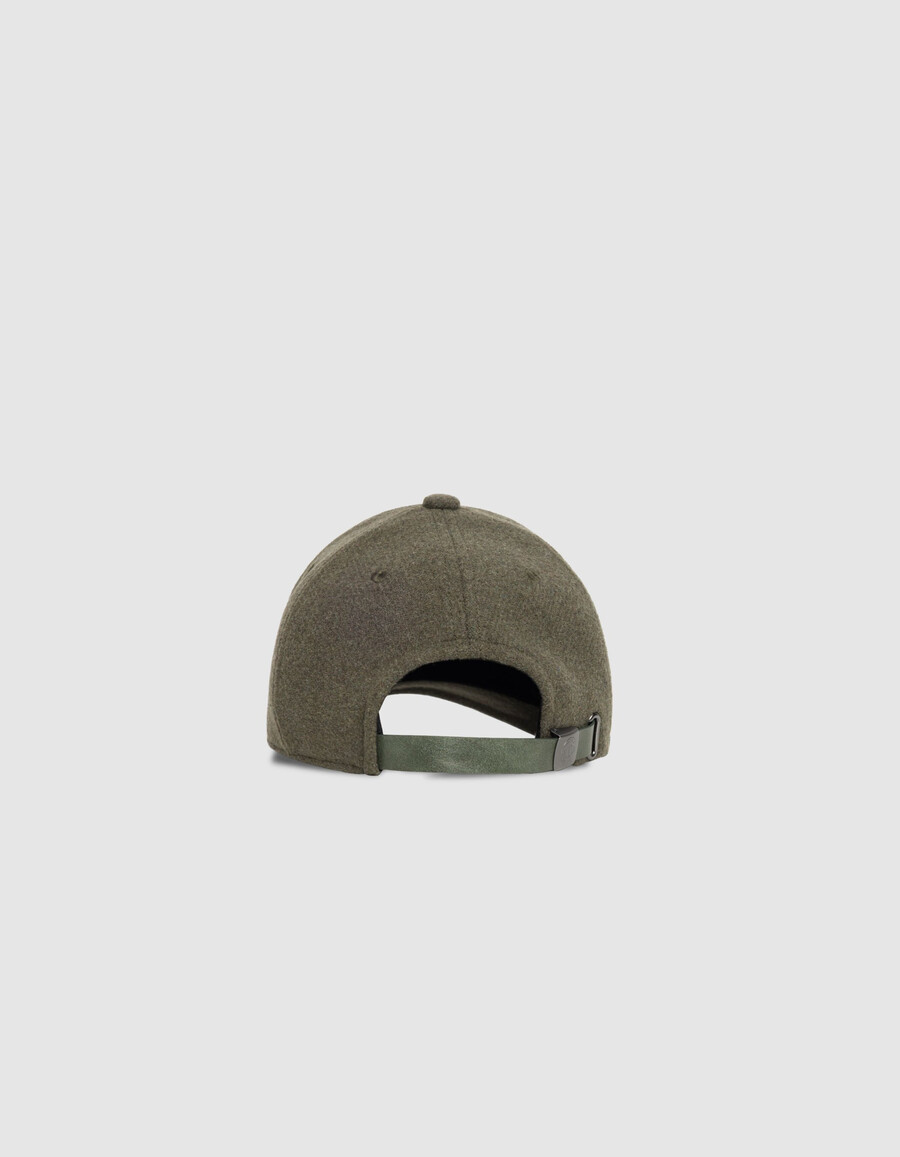 damen-kappe in khaki mit chevron-stickerei