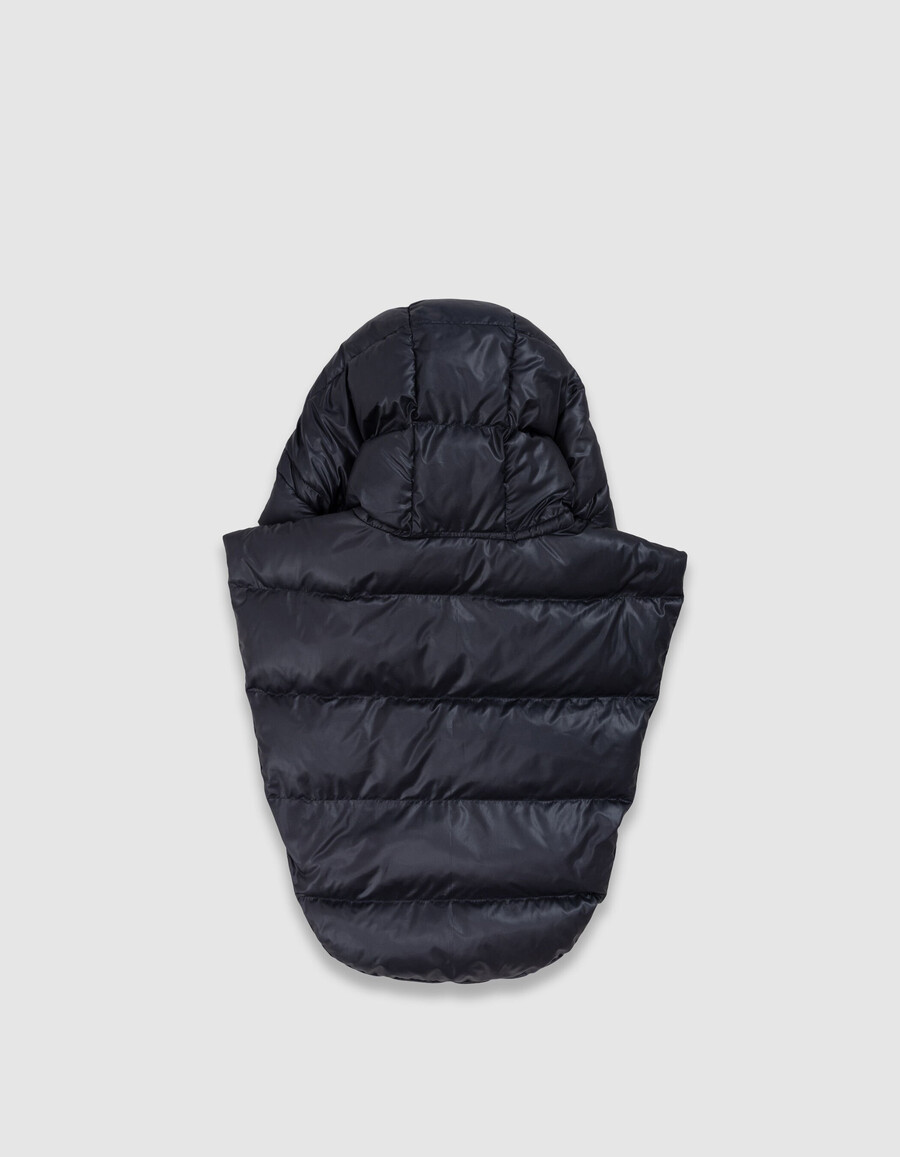 schwarze gesteppte damen-nylonjacke mit kapuze