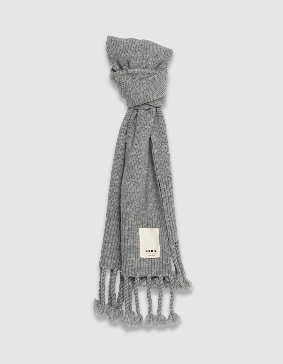 grauer strickschal mit fransen für damen
