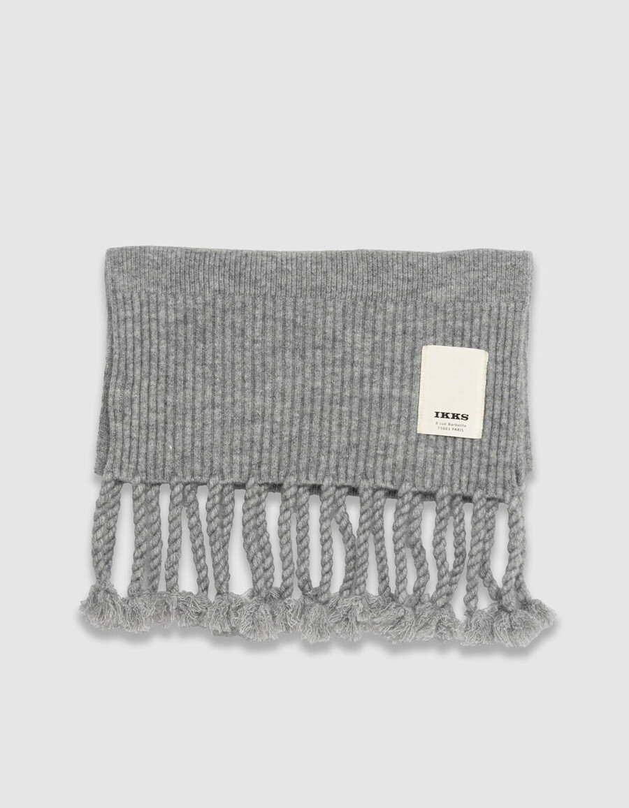 grauer strickschal mit fransen für damen