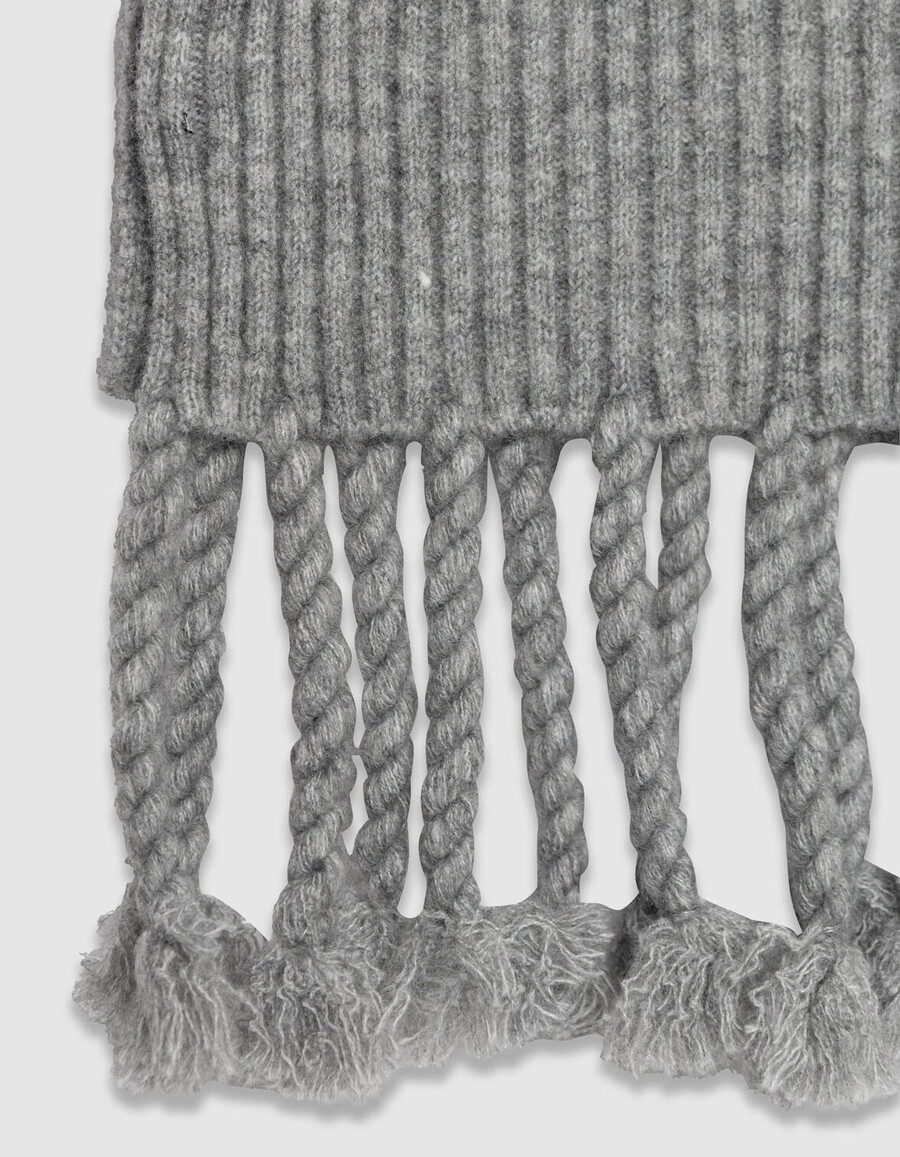 grauer strickschal mit fransen für damen