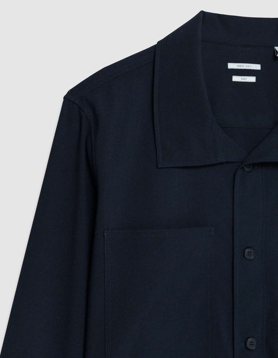 herren-overshirt in marineblau mit regulärer passform und aufgesetzten taschen