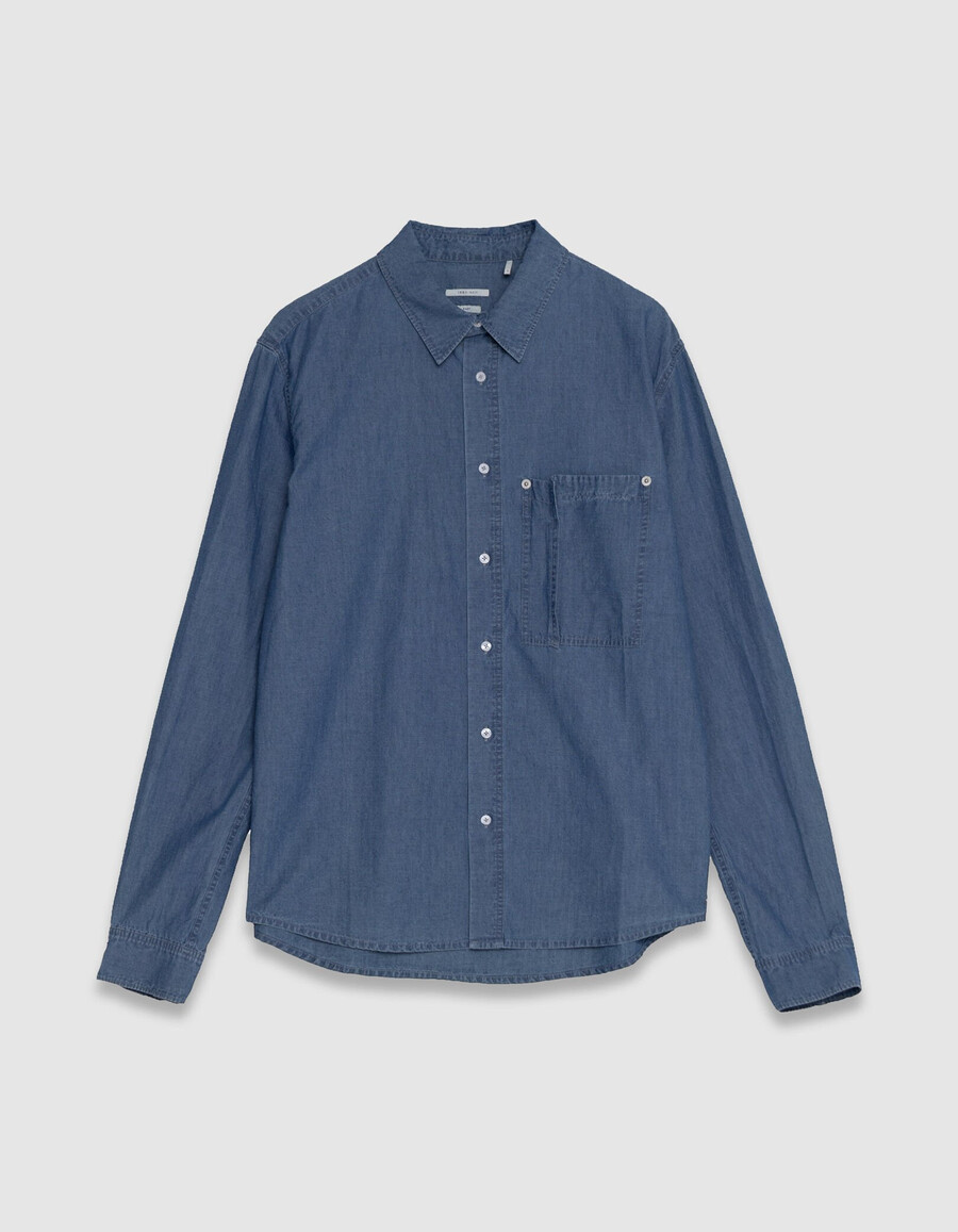 herrenhemd aus blauem chambray mit asymmetrischer tasche