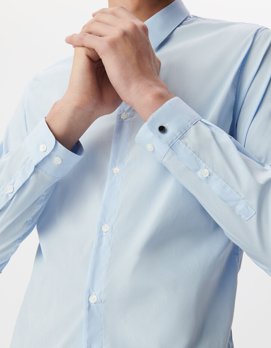 hellblaues dünn gestreiftes slim-fit-hemd für herren