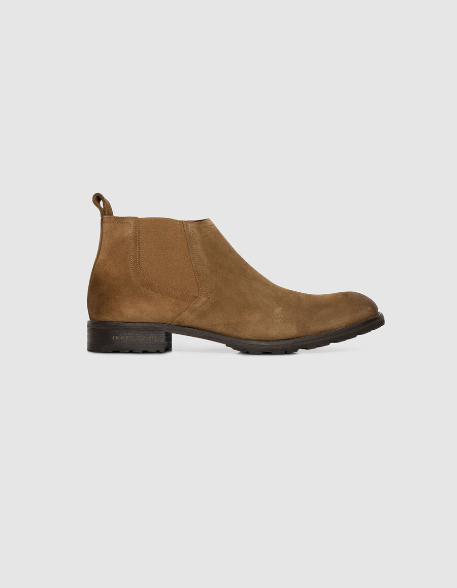 braune chelsea-boots für herren aus wildleder mit niedrigem schaft
