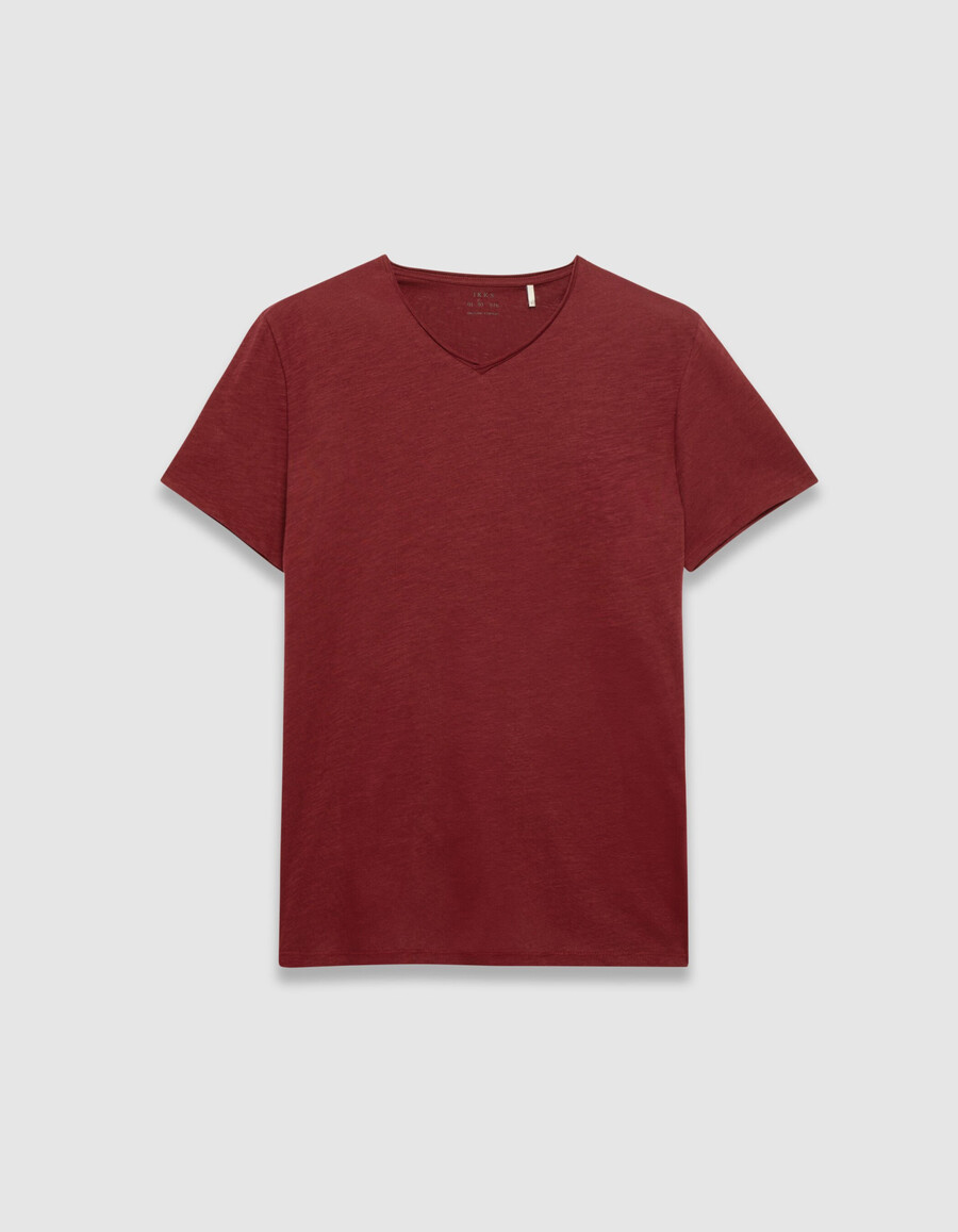 burgunderrotes herren-t-shirt aus bio-baumwolle mit v-ausschnitt und slub-muster