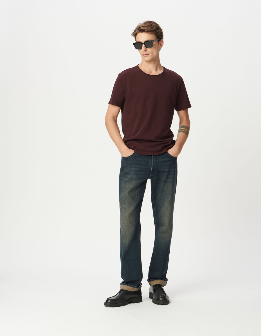 herren-t-shirt aus pflaumenfarbener bio-baumwolle mit rundhalsausschnitt
